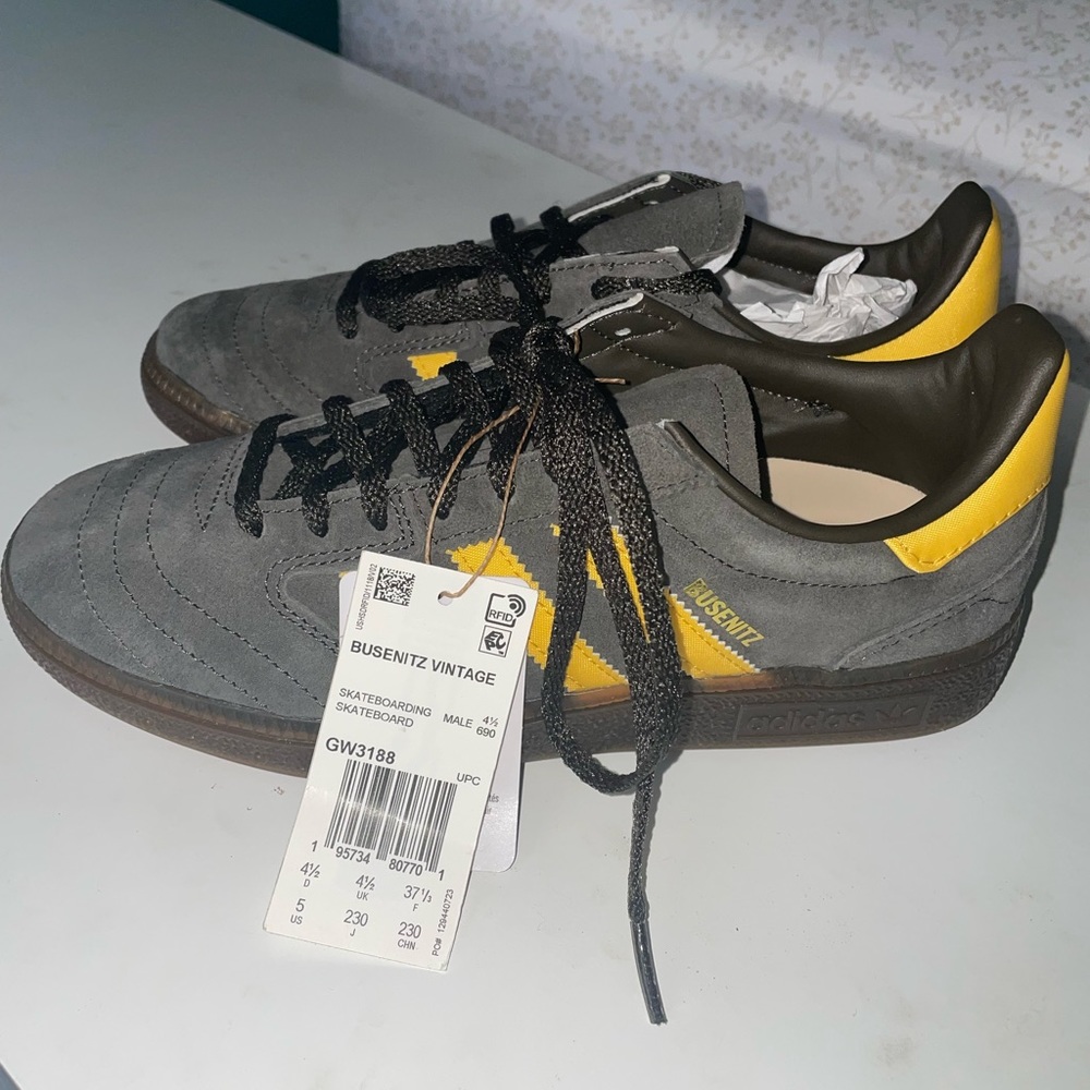 Adidas classic brand new